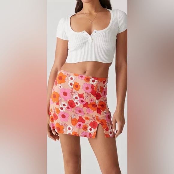 Urban Outfitters Floral Linen Slit Mini Skirt - Picture 3 of 4
